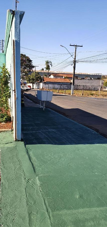 Pousada Romeiros Do Pai Eterno - Santuario Basilica De Trindade Trindade  Esterno foto