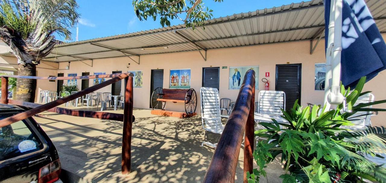Pousada Romeiros Do Pai Eterno - Santuario Basilica De Trindade Trindade  Esterno foto